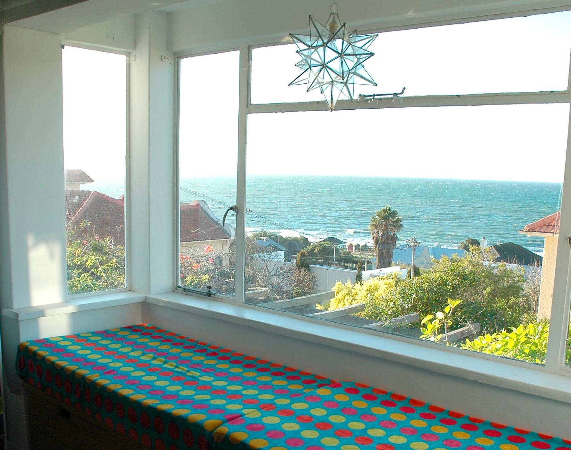 Blue On Blue Bed And Breakfast St James 외부 사진