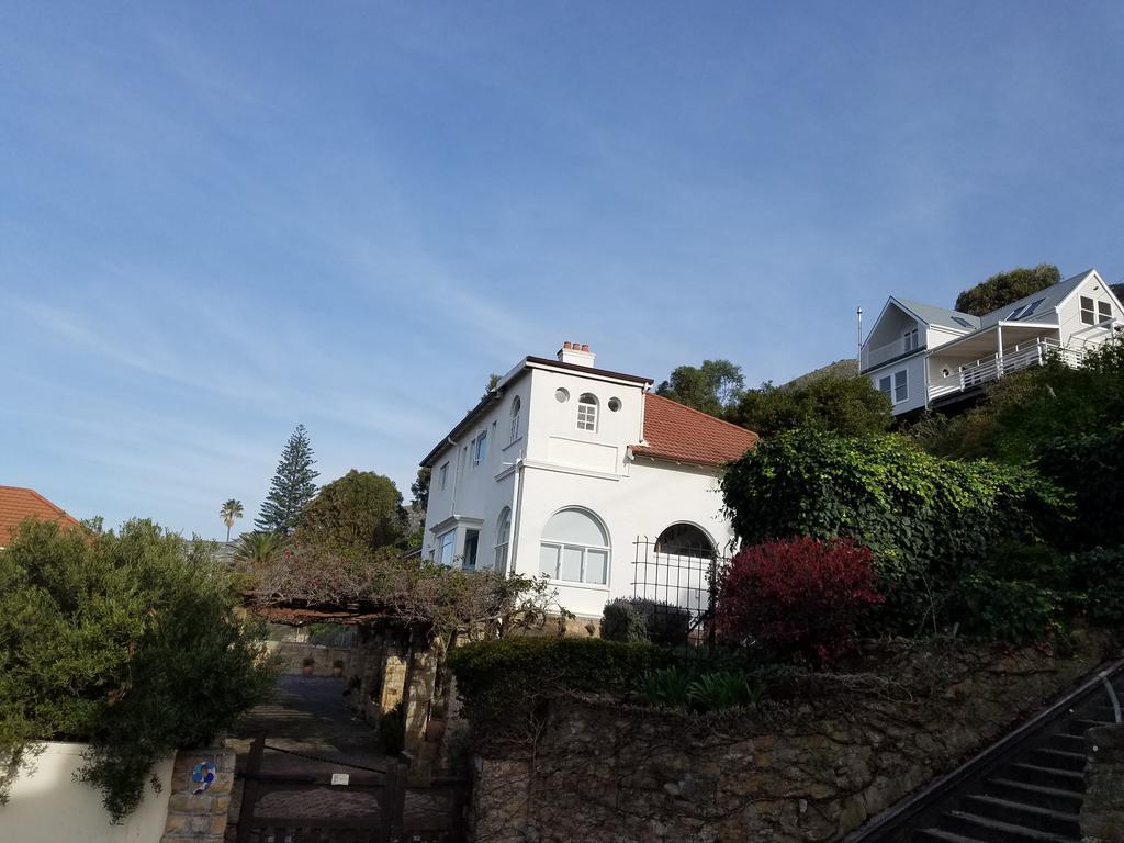 Blue On Blue Bed And Breakfast St James 외부 사진