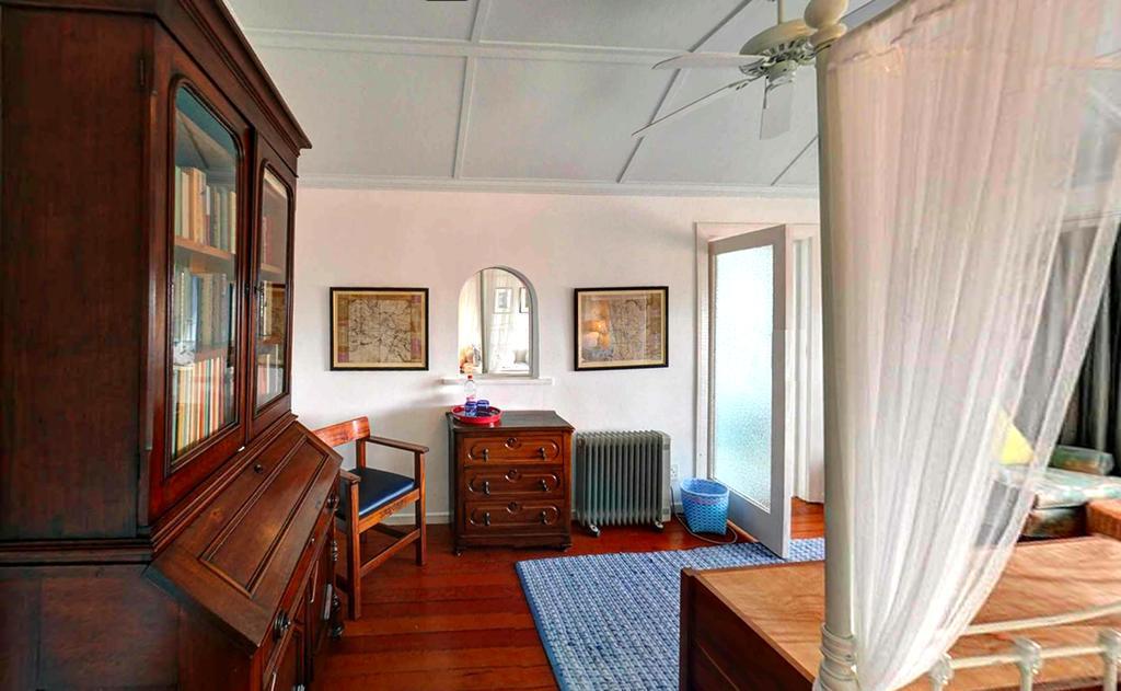 Blue On Blue Bed And Breakfast St James 외부 사진