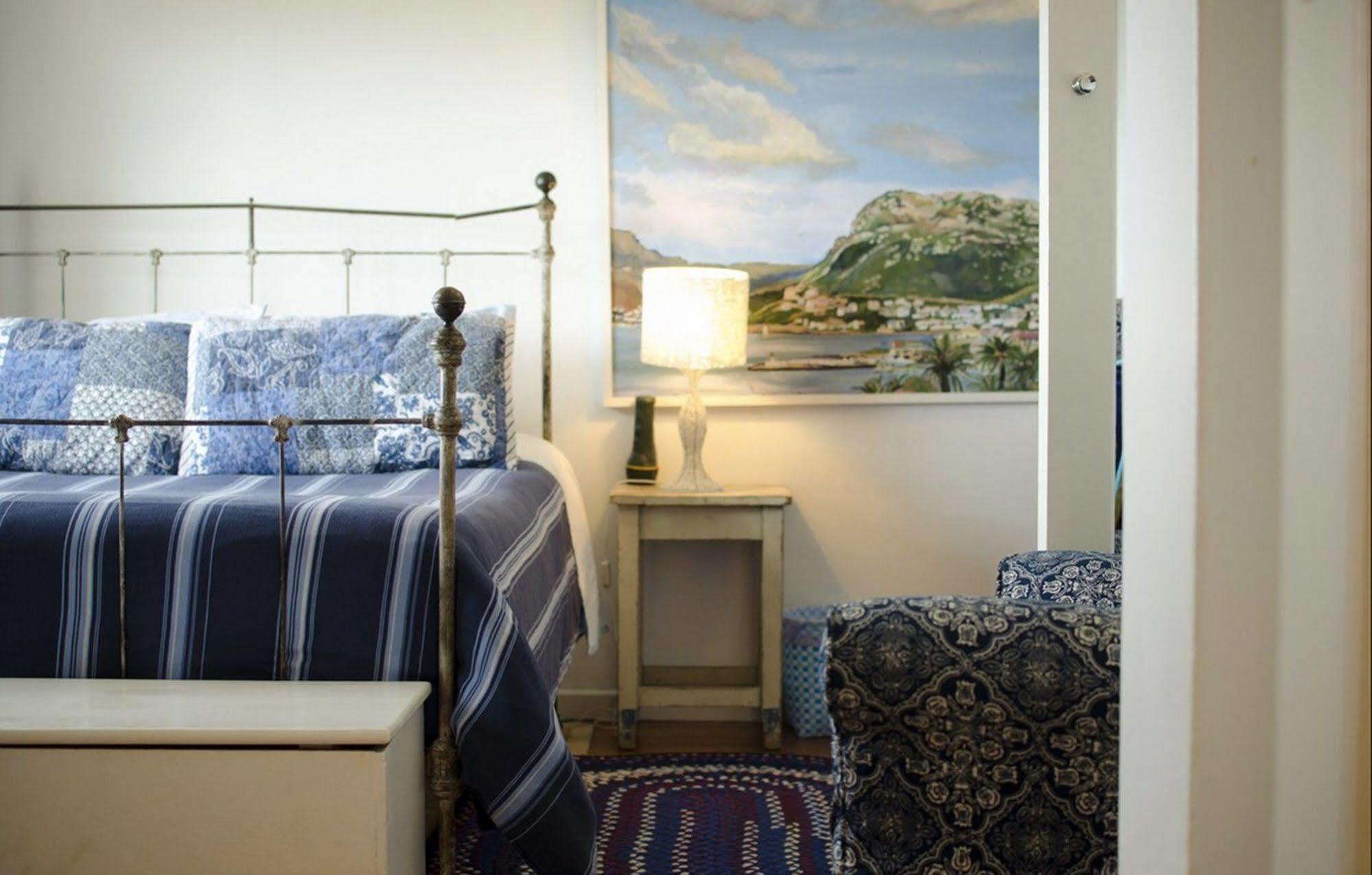 Blue On Blue Bed And Breakfast St James 외부 사진