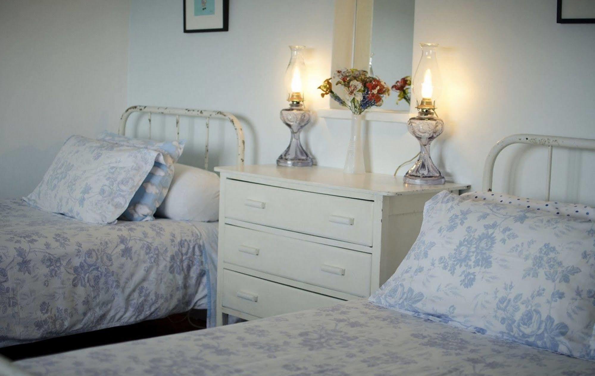 Blue On Blue Bed And Breakfast St James 외부 사진